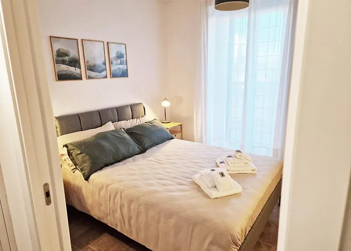 Metro C House - Parcheggio Privato - Metro A 50 M - 3 - 80 Mq Apartment *