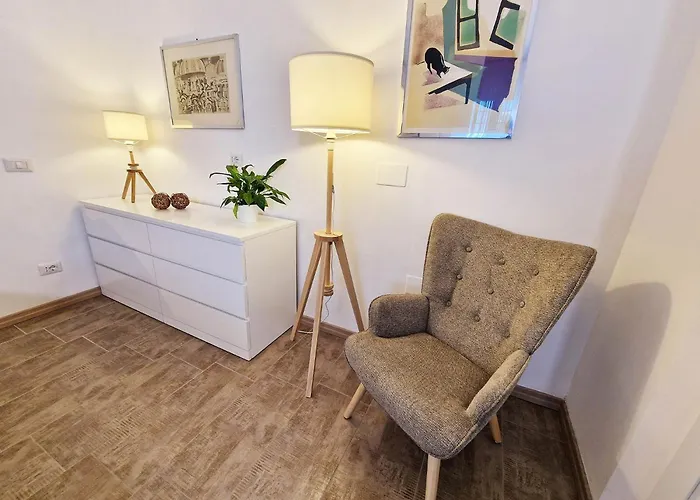 Apartment Metro C House - Parcheggio Privato - Metro A 50 M - 3 - 80 Mq